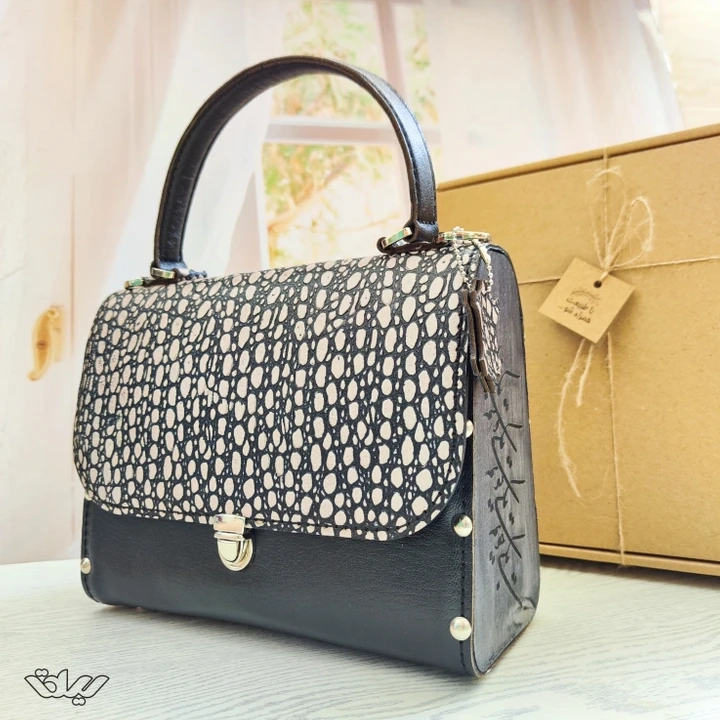 nora1 کیف زنانه چوب و چرم طبیعی سیلقا (طرح نورا)